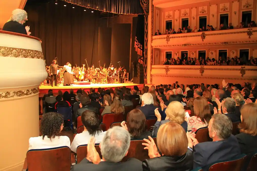 Se realizará un mes de festejos especiales por los 99 años del Teatro 