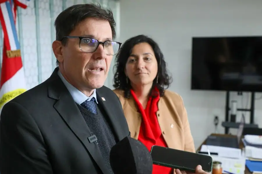 “Queremos que cada estudiante tenga su propio libro