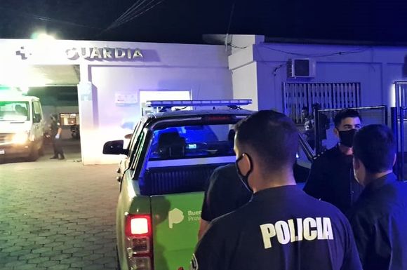 Tras una reyerta, apareció apuñalada una chica de 18 años