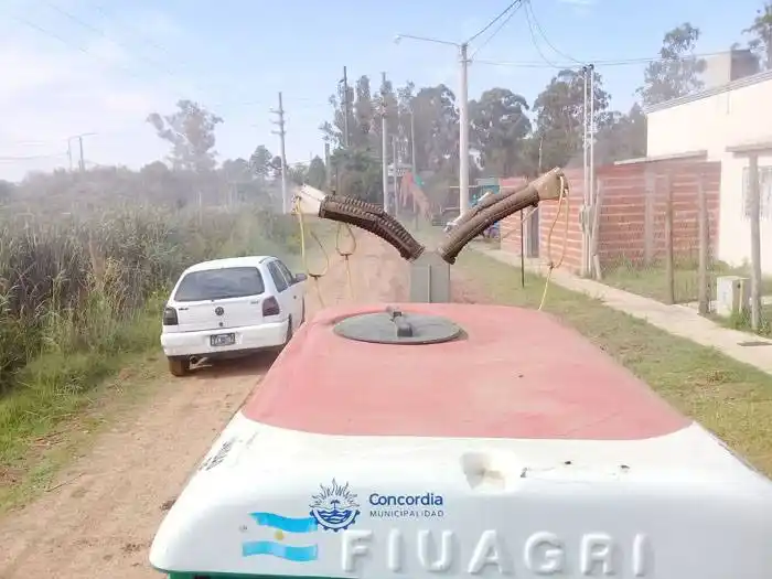 Continúa el operativo  de fumigación en los barrios de la ciudad 