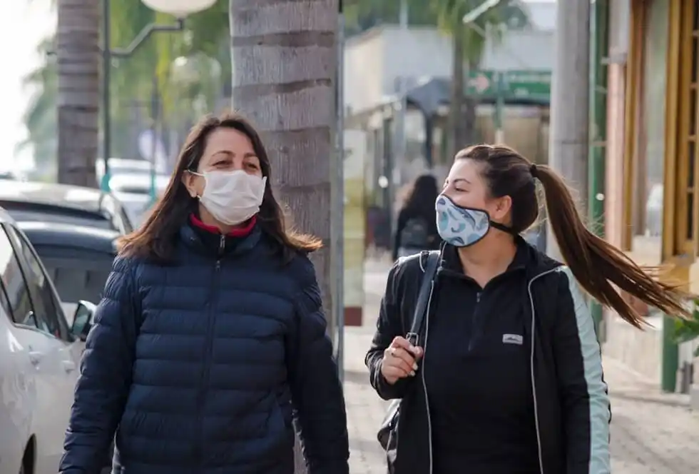Quedan prohibidas las reuniones sociales en todo el territorio nacional