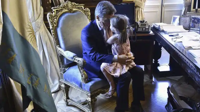 Amenazó por Twitter a la hija de Macri y le embargaron bienes por 10 mil dólares