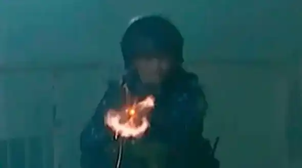 Separaron al policía que disparó con balas de goma a camarógrafo