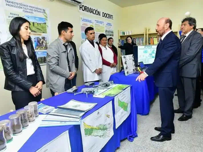 Con la inauguración del ISFDyT de Villafañe, 
la gestión Insfrán llegó a la obra educativa 1543
