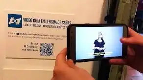 El Concejo Deliberante aprobó la colocación de cartelería QR para personas sordas