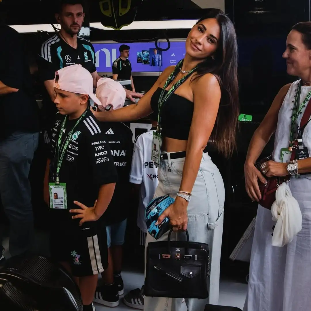Antonela Roccuzzo f1 miami - 4