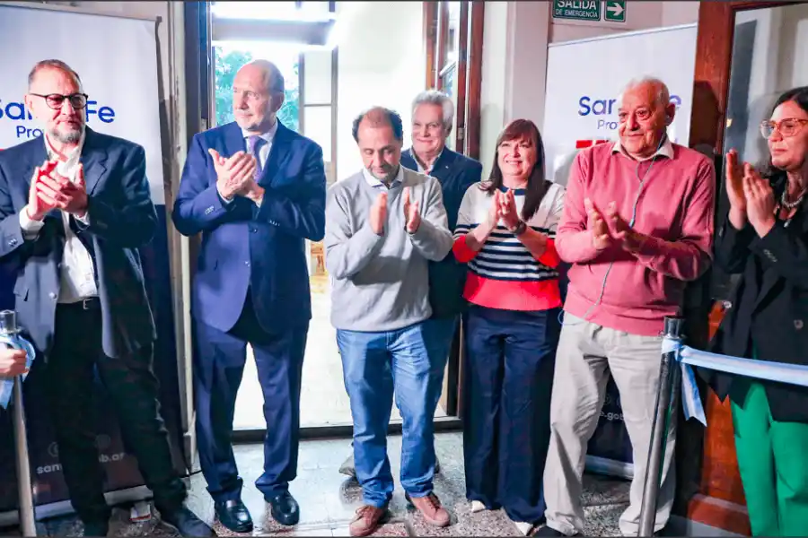 En nuestro día: Se reinauguró la Sala de Periodistas