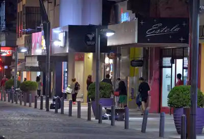 Algunos comerciantes, preocupados por el cobro de la tasa por cartelería.