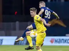 Con argentinos, Villarreal  sacó ventaja de visitante
