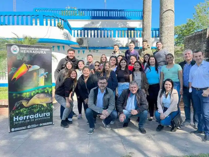 La UPLaB, en el Conversatorio 
Las aves y el turismo sustentable