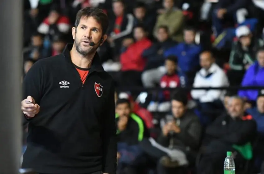 Es oficial: Martín Mackey se fue de Newell’s