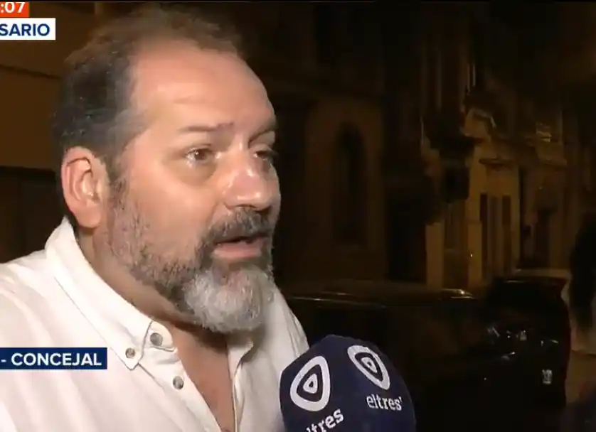 Charly Cardozo le salió a cruce a Adrian Abonizio