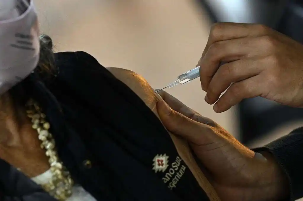 La OMS desaconsejó una tercera dosis de la vacuna contra el COVID-19