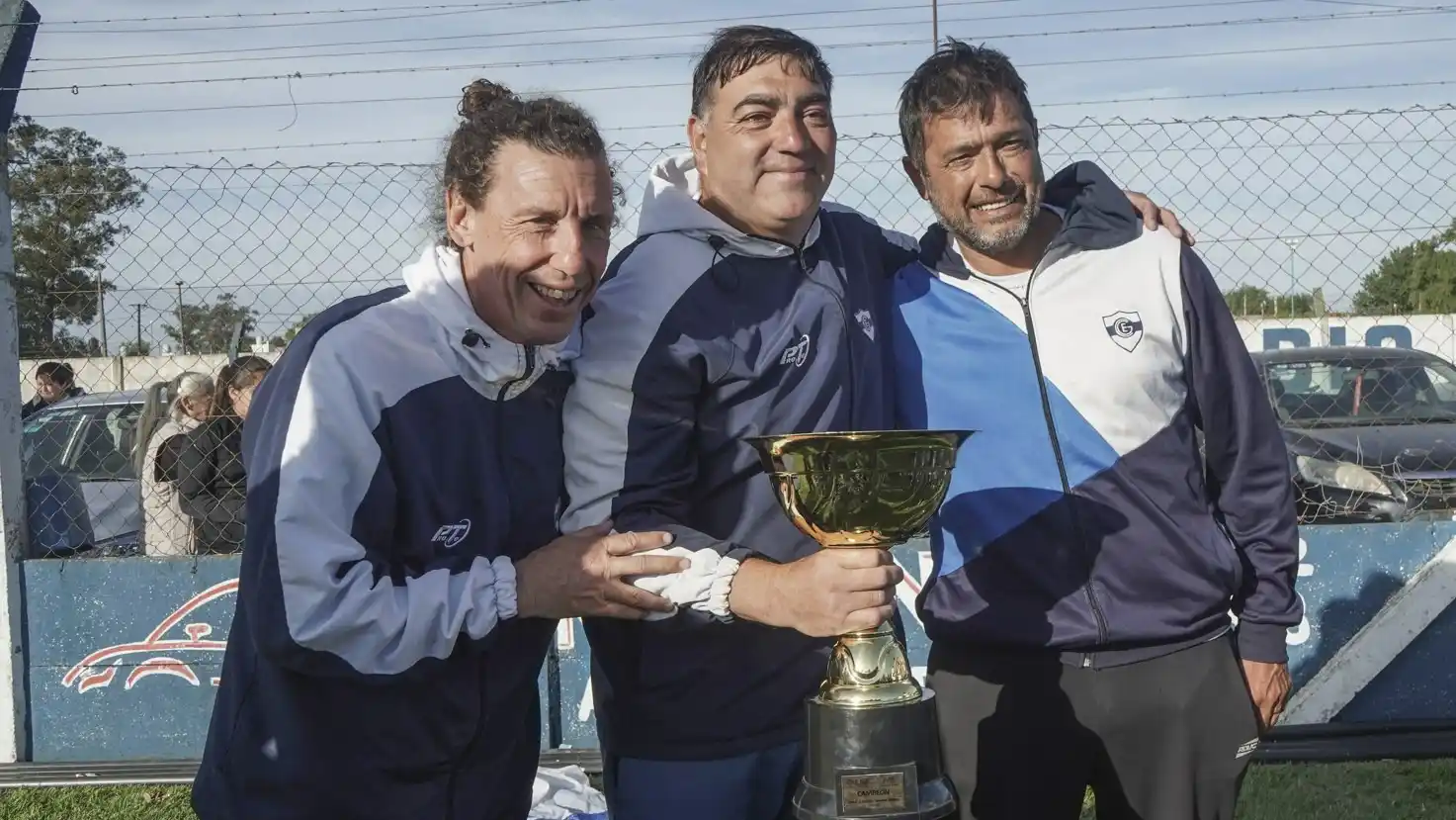 Cuerpo técnico. Rodríguez, junto a Ariel Ardanaz y Claudio Charque