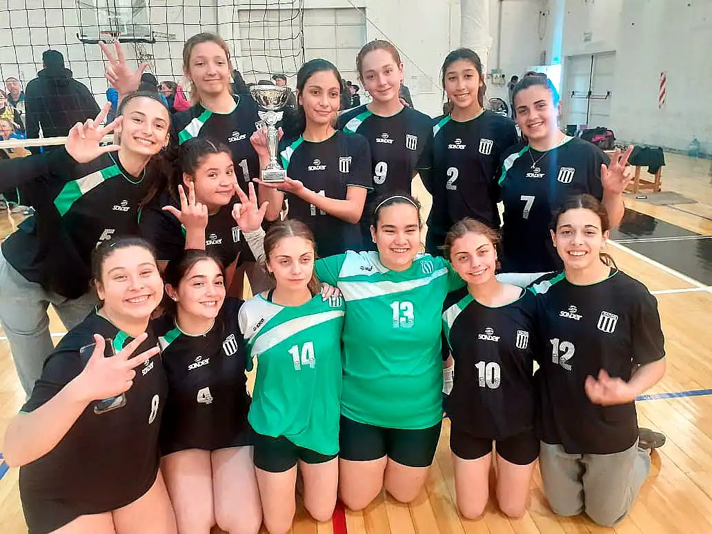 Racing fue tercero en la Liga Provincial Sub 16 Femenina y clasificó a la Copa Argentina