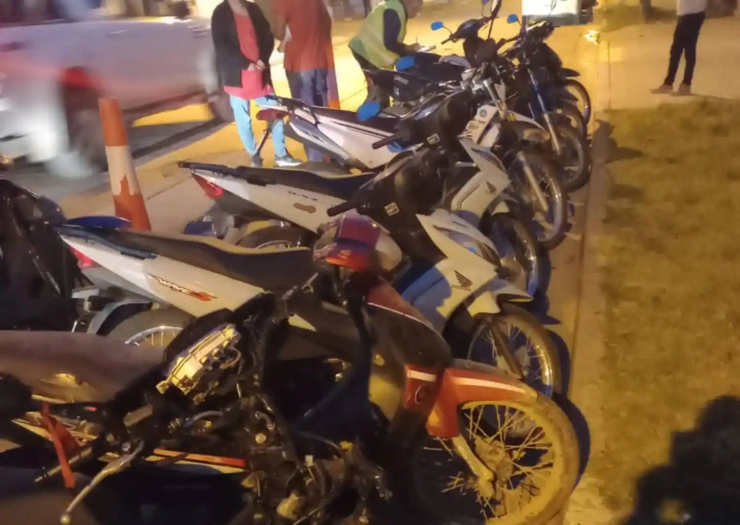 Las motocicletas secuestradas durante el procedimiento.