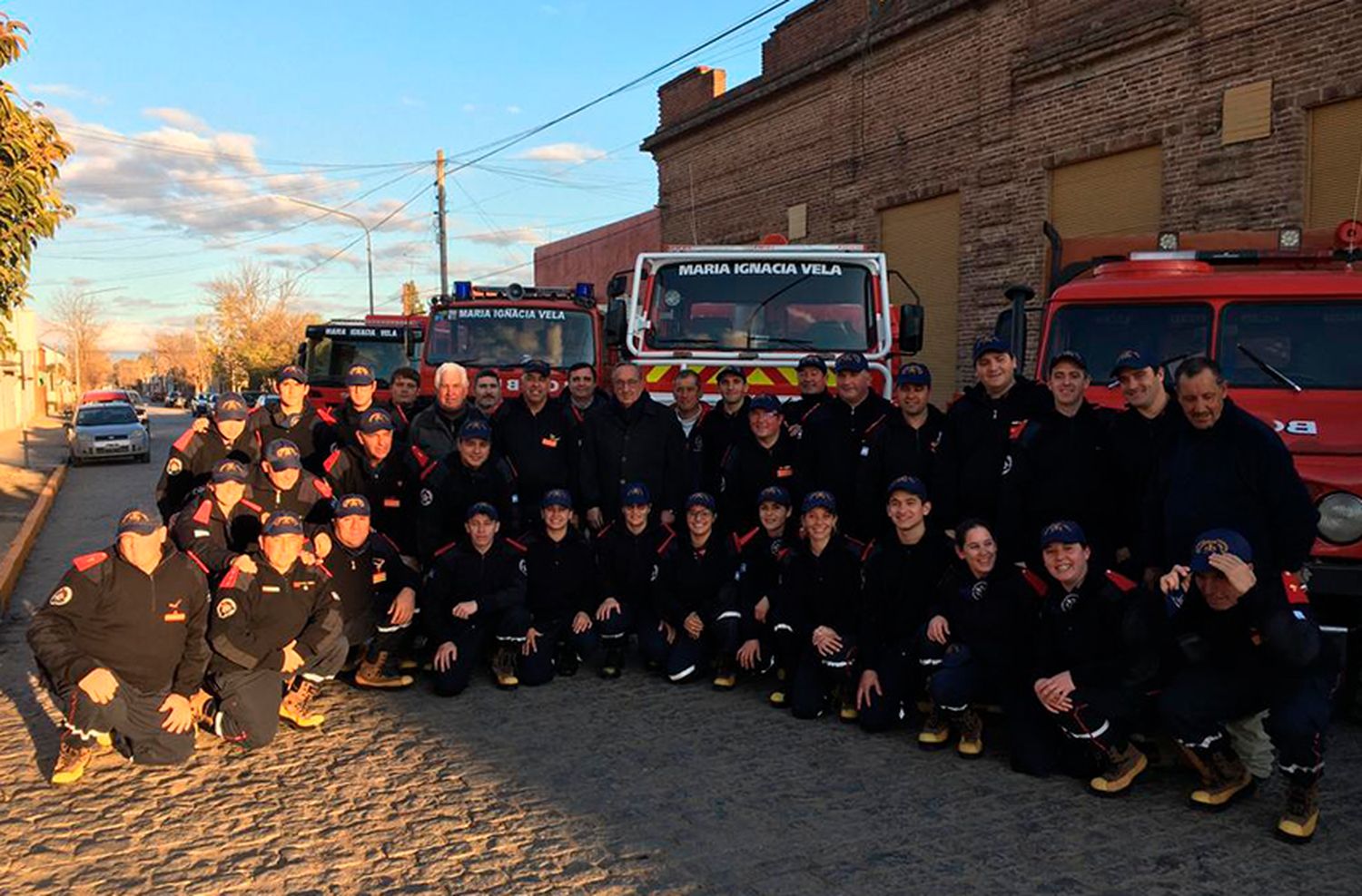 Lunghi destacó el trabajo que realizan los bomberos voluntarios