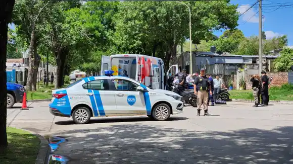 Sábado accidentado: dos motos chocaron y uno de los ocupantes fue trasladado al hospital