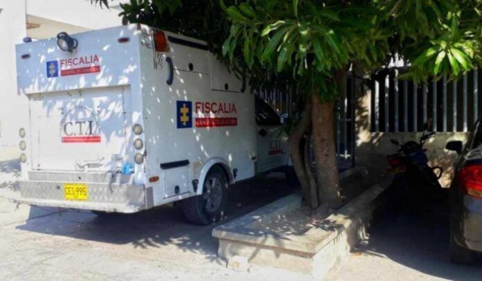 ¡TENÍA UNA CORREA EN EL CUELLO! Hallan muerta a una niña venezolana en Colombia