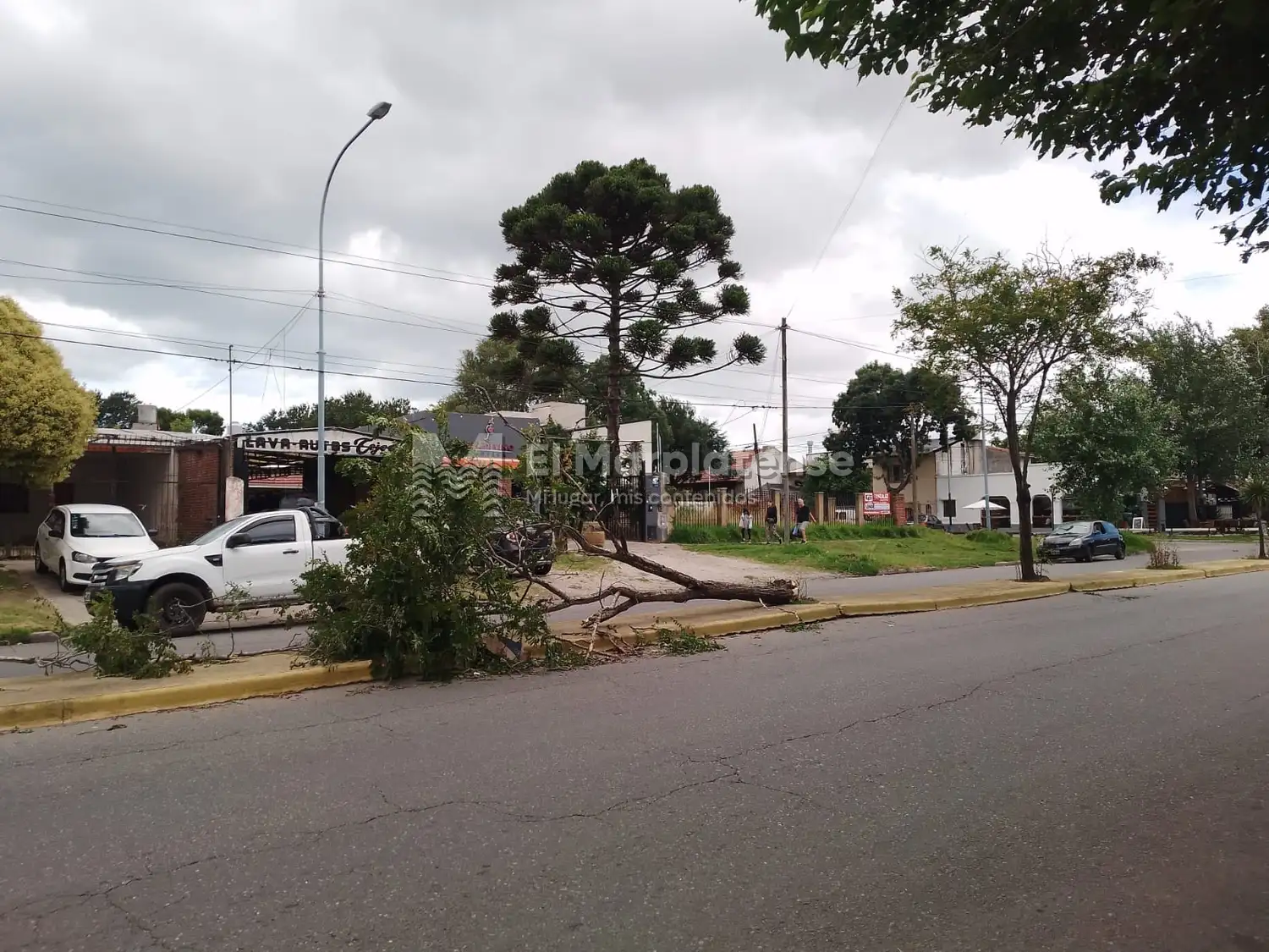 También anunciaron chaparrones durante esta noche.