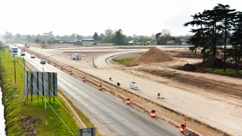 La autopista Presidente Perón que atraviesa municipios del Conurbano.