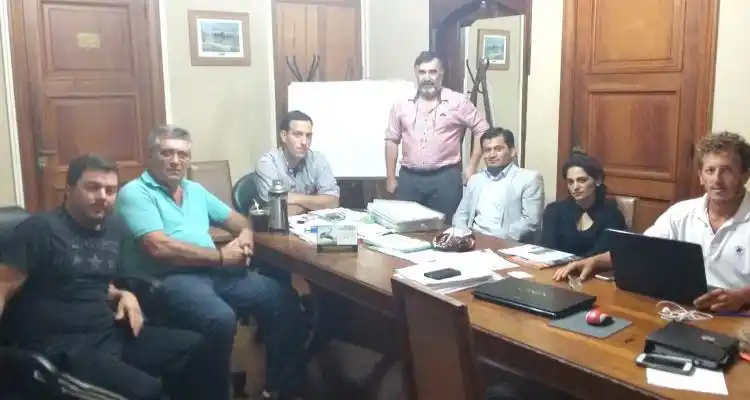 Presupuesto 2017  600 millones y “aumento moderado” de tasas
