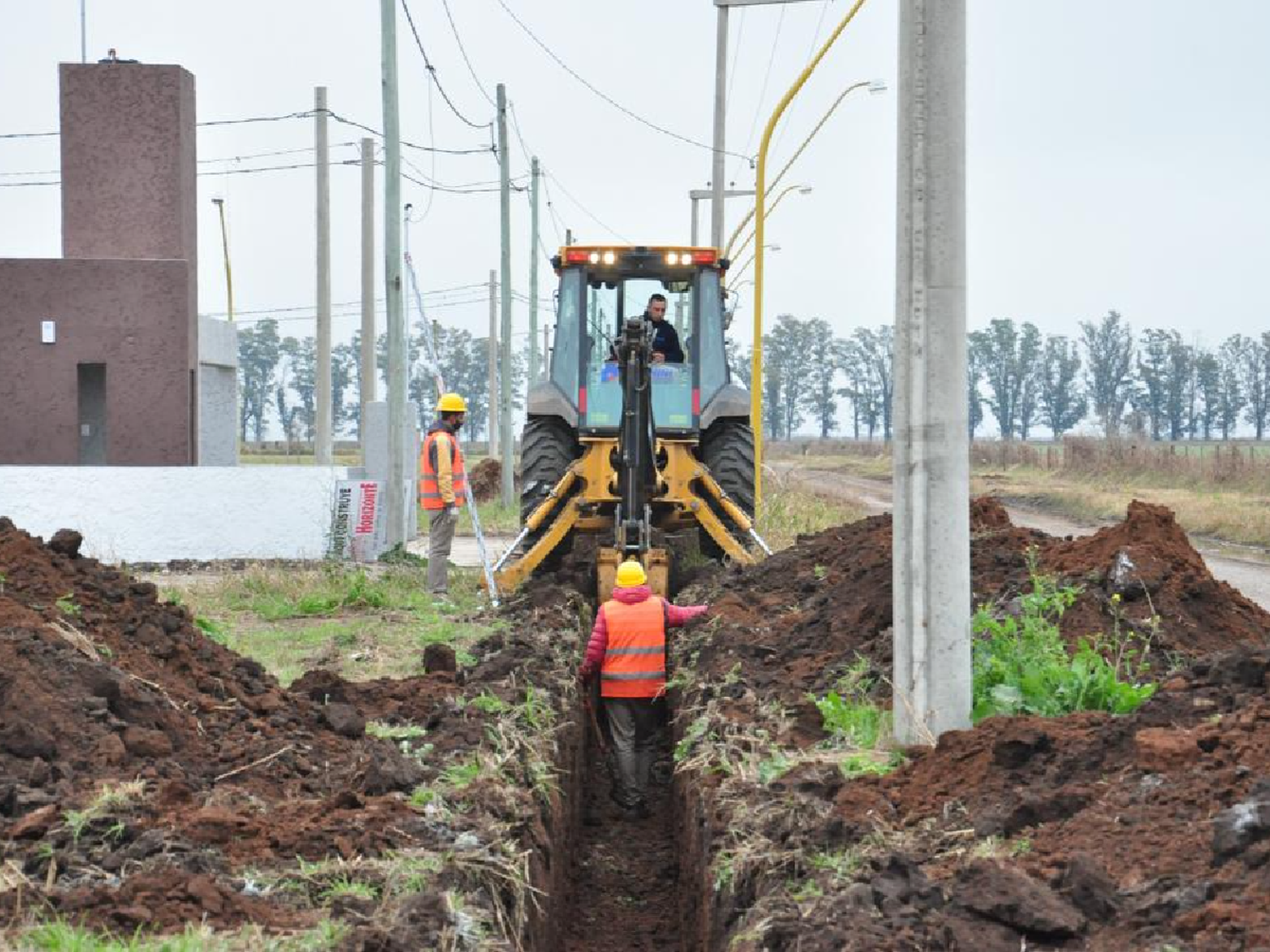  Se inició importante obra de cloacas en los barrios Savio y Maipú 