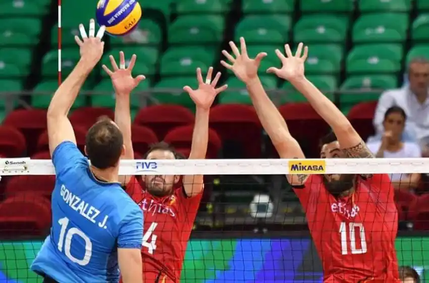 Derrota de Argentina en el debut mundialista