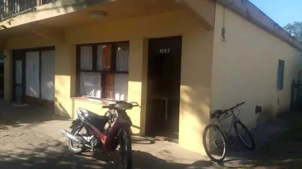 Un policía de Tandil entró a una casa en Pinamar, robó 70 pesos y fue desafectado  