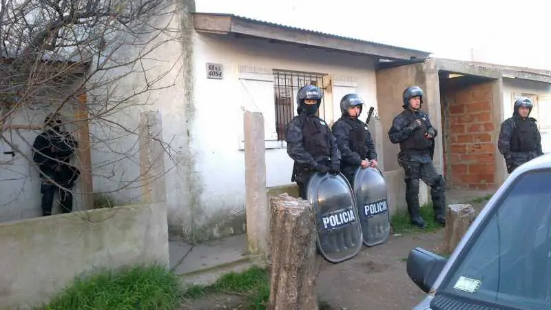 Acuerdan pena de 5 años y 10 meses de prisión para acusado de vender drogas en su casa