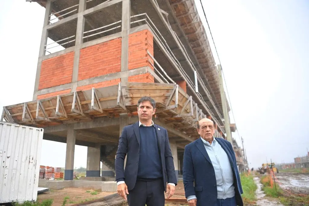 Kicillof y Mussi inauguraron obras de pavimentación en Berazategui