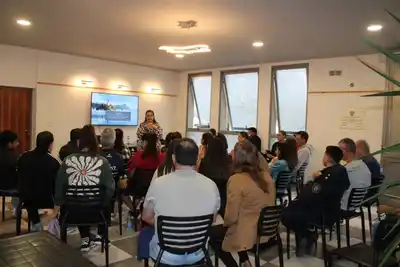 Hernández dio inicio a los talleres de ESI con una jornada participativa en el Centro Cultural Flora Müller