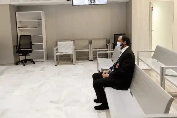 España extradita a EE.UU. a ex guardaespaldas de Hugo Chávez, Adrián Velásquez