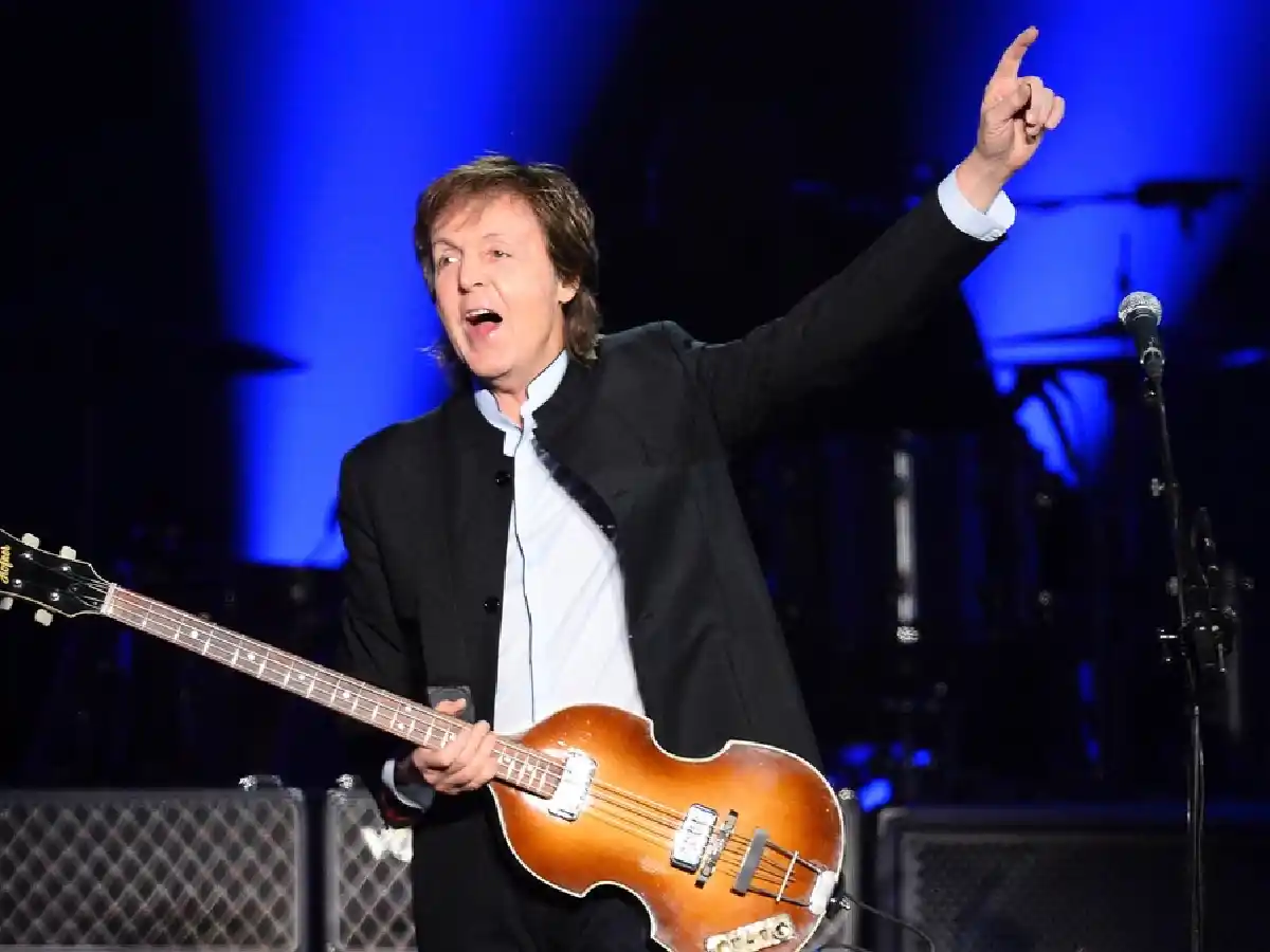 Paul Mc Cartney, en bici por Buenos Aires