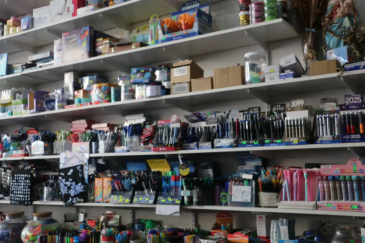 Comerciantes advierten que los artículos de librería presentan aumentos de manera semanal