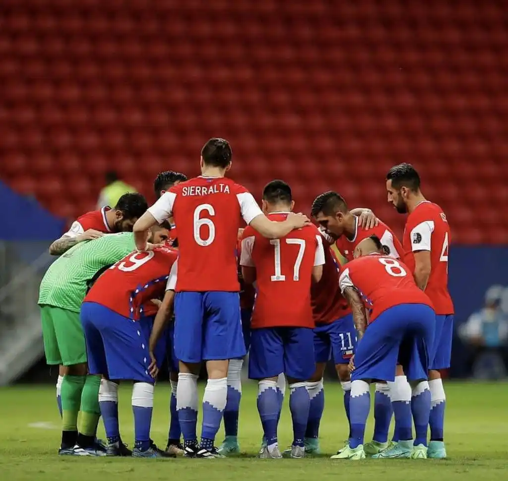 Paraguay le ganó a Chile y la Selección Argentina llega primero a la última fecha