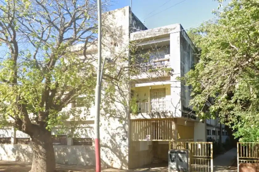 Un alumno de una escuela de zona sudoeste se cayó de altura y fue hospitalizado