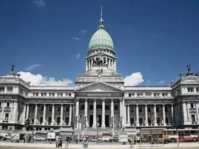 Reforma laboral: el Senado define 
entre el hermetismo y la presión federal