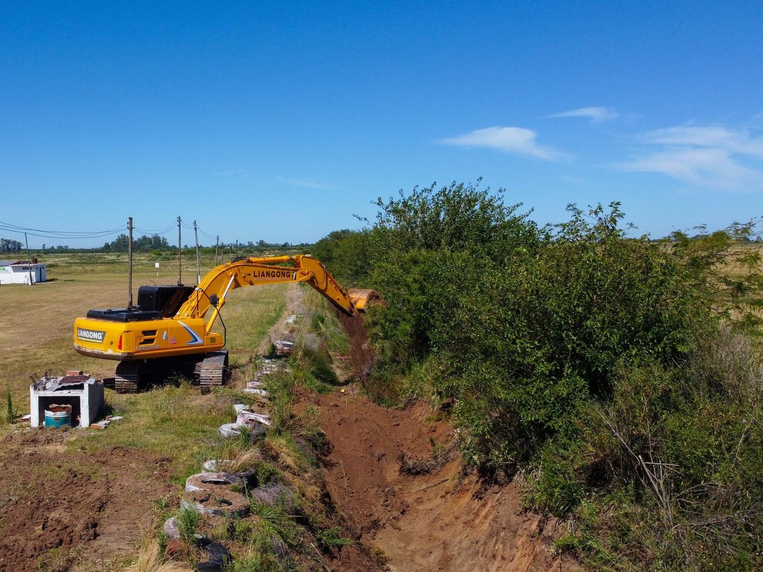 Comienzan las tareas en el Canal de Mihura para mejorar el drenaje rural y urbano