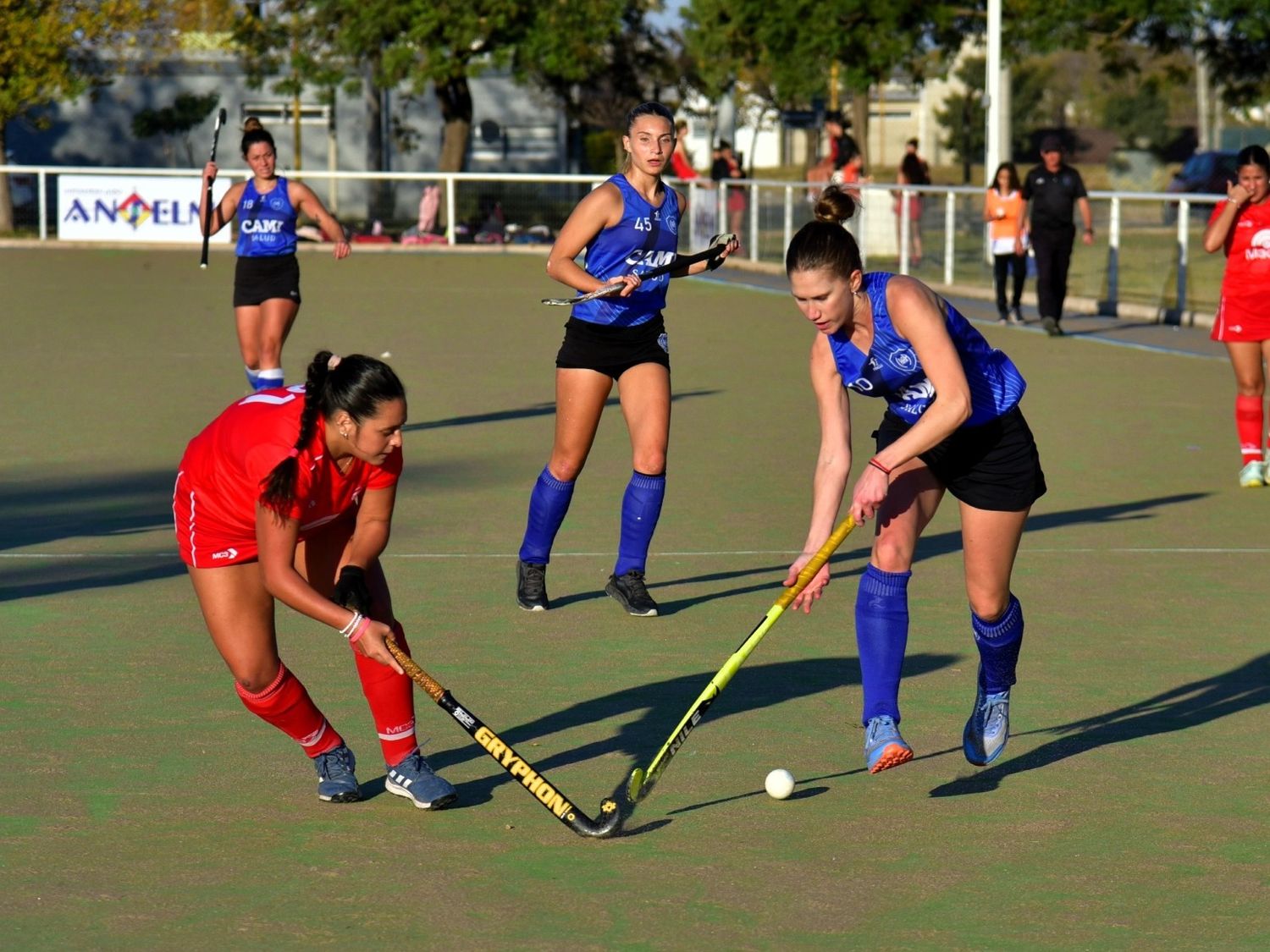 Antártida goleó en Córdoba
