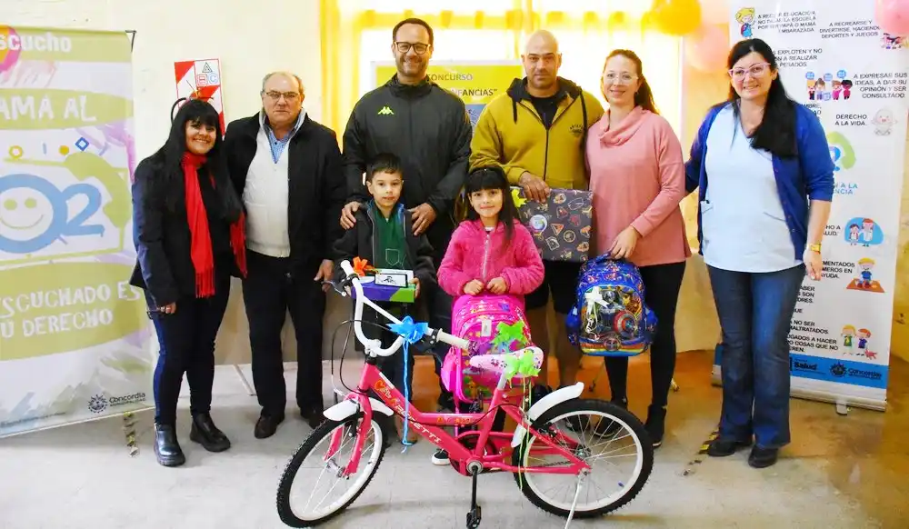  La línea 102 de Niñez y Adolescencia celebró su 23º aniversario 