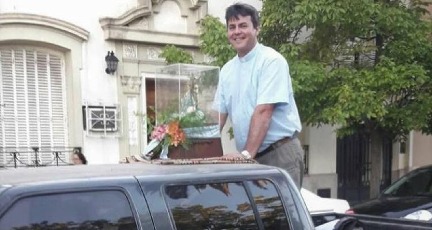 El padre Tulio ya salió de la cárcel y se fue a una casa del Obispado de San Nicolás