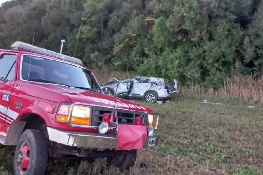 Trágico accidente: un hombre murió cuando un camión cargado con ladrillos se le vino encima