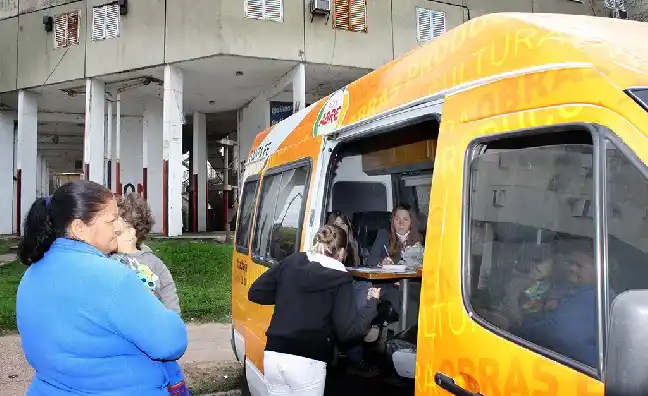 La Oficina Móvil continúa recorriendo los barrios