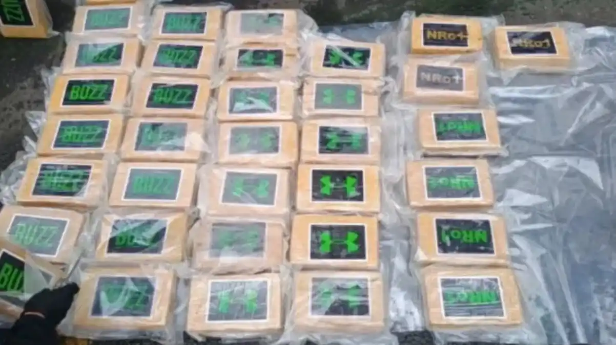 VENEZOLANOS ENTRE LOS DETENIDOS: interceptan embarcación con drogas en Perú