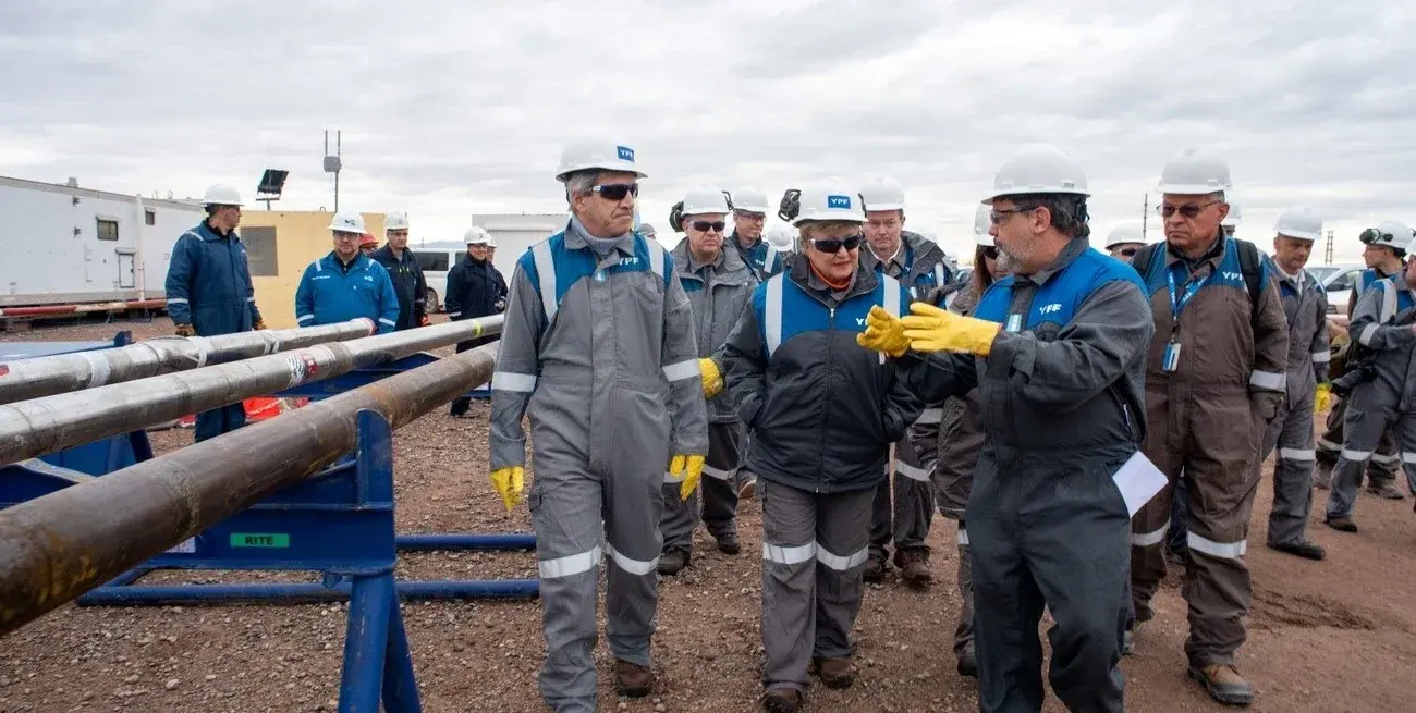 Georgieva recorrió Vaca Muerta junto a Caputo y YPF destacó el potencial exportador