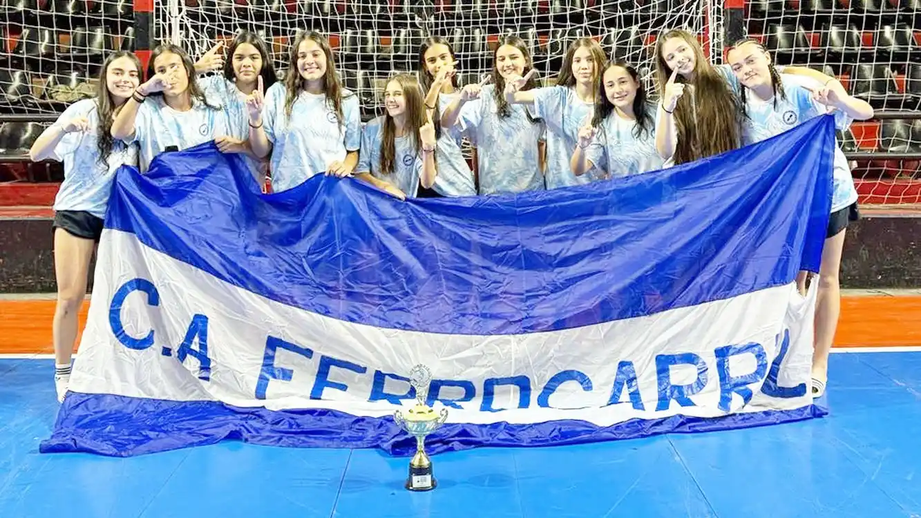 Ferro logró el ascenso al nacional en el Handball femenino de menores