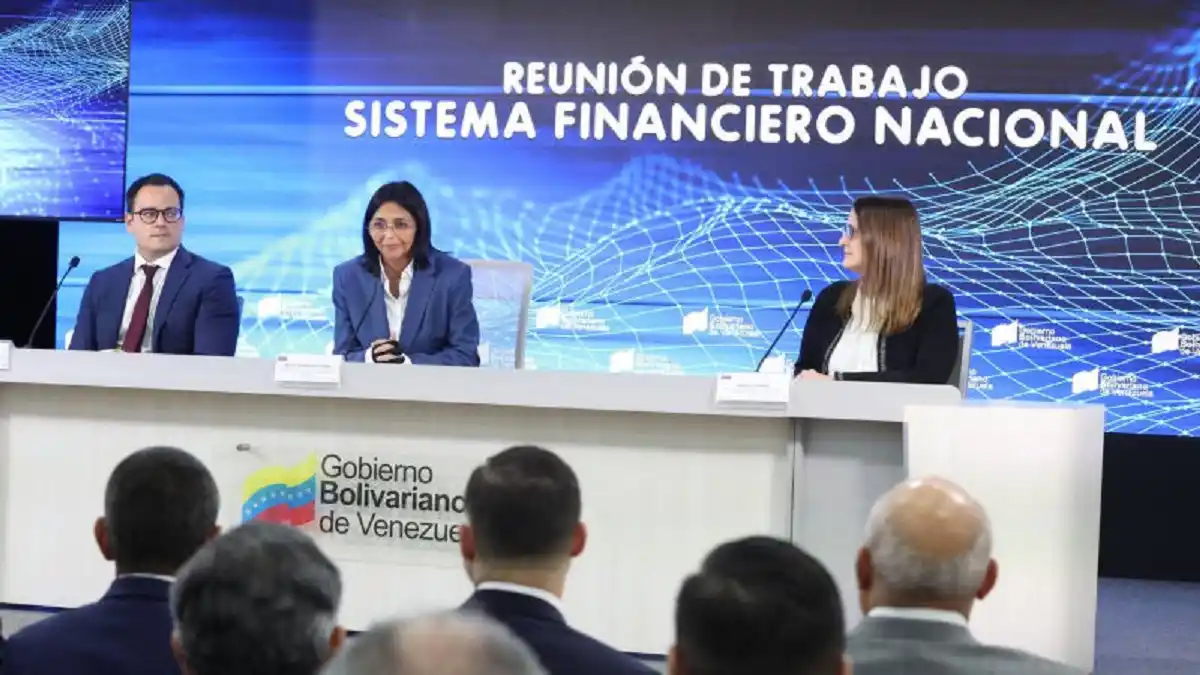 DELCY RODRÍGUEZ informa al sector privado que MADURO seguirá «impulsando el crecimiento económico» del país