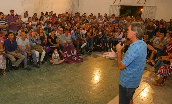 Piaggio reunió a sus partidarios y dio indicios sobre su candidatura