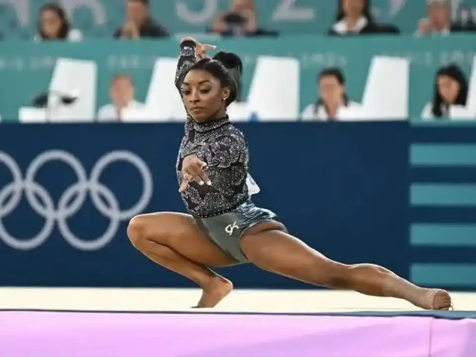 Simone Biles llega a Buenos Aires para inspirar a una nueva generación